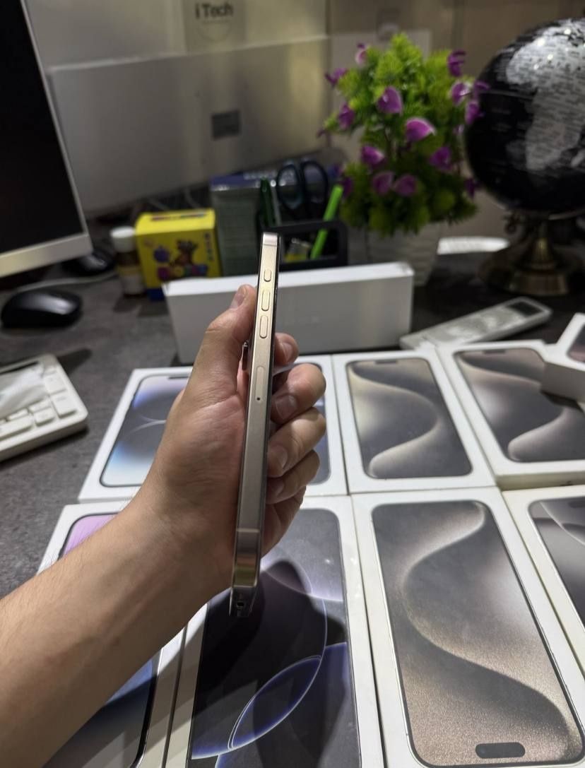 Iphone pro max 16