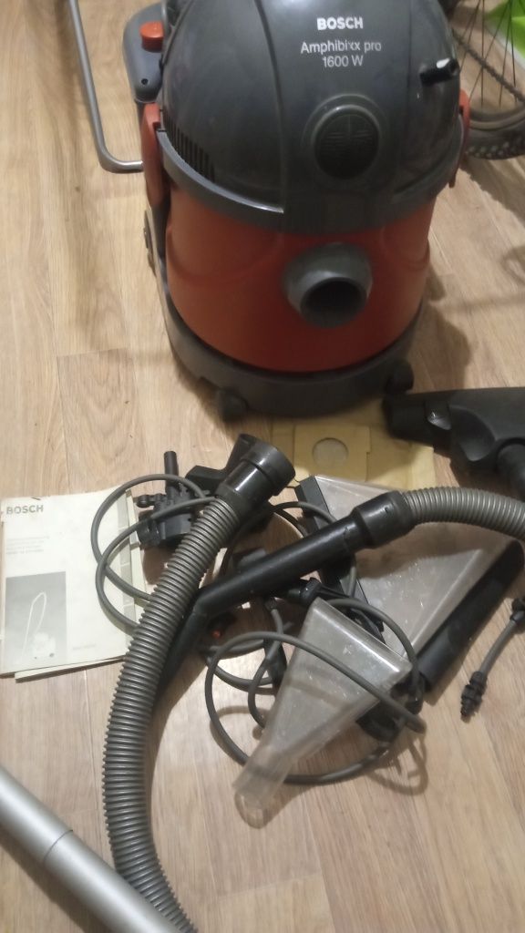 Моющий пылесос Bosch