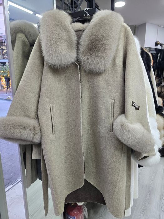 paltonul Alpaca cu blana naturala de vulpe