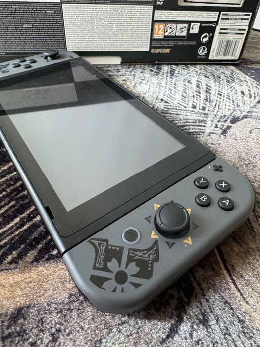 Nintendo Switch Monster hunter limited  edition