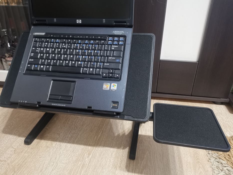 Masuta/masa laptop pliabila,inaltime ajustabila,cooler si suport mouse