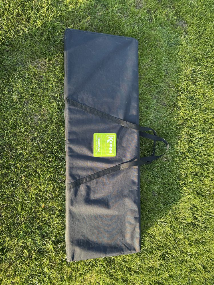 Сгъваема къмпинг маса от бамбуково дърво Kampa Extra Large 120/80