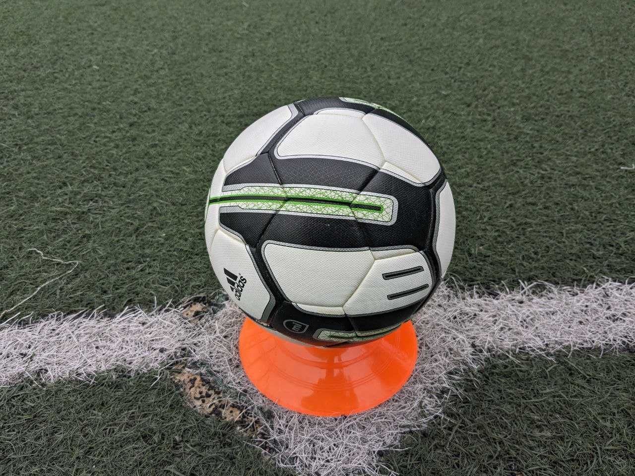 футбольный мяч Adidas Smart Ball