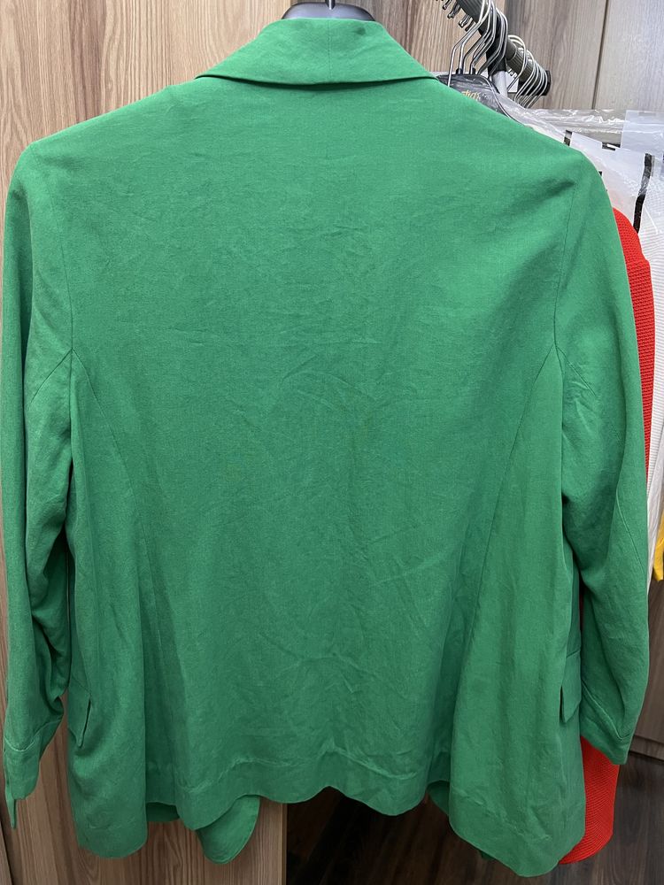 Пиджак новый зеленый из лиоцелла