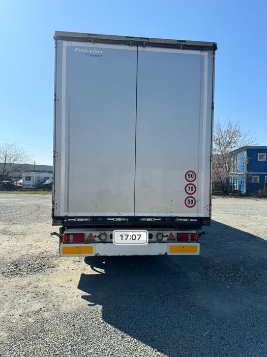 Semiremorca Krone Standard