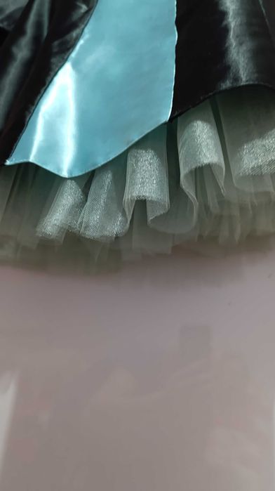 Два платья для девочек. 40-42 размер.