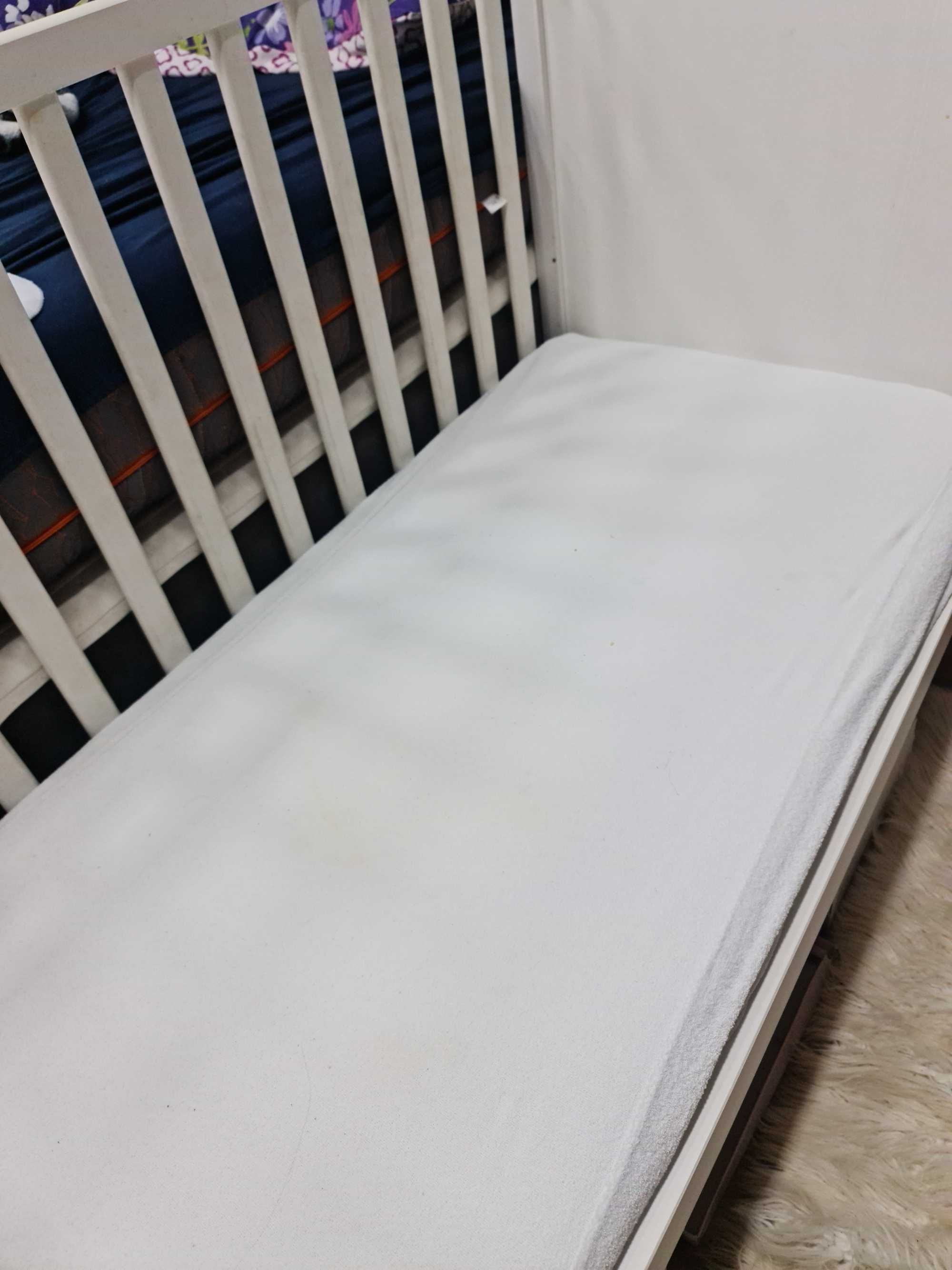 Легло / кошара IKEA (масив дърво бял) + матрак и играчки