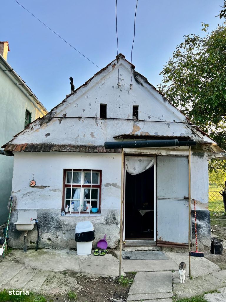 Casa+anexe de vanzare pe Valea Hartibaciului, teren 4700 mp, Fofeldea