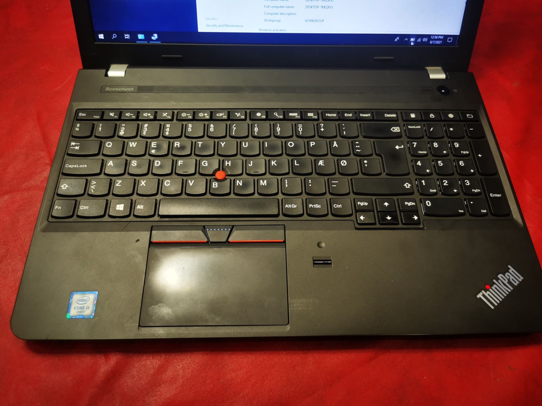 Lenovo E560 i3 gen a6a  8 GB 500gb