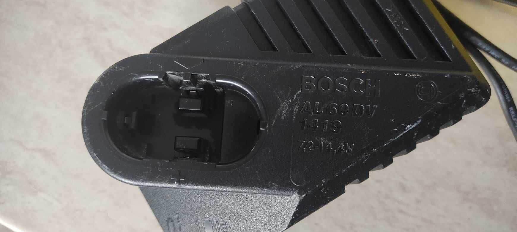 Зарядно устройство за винтоверт Bosch