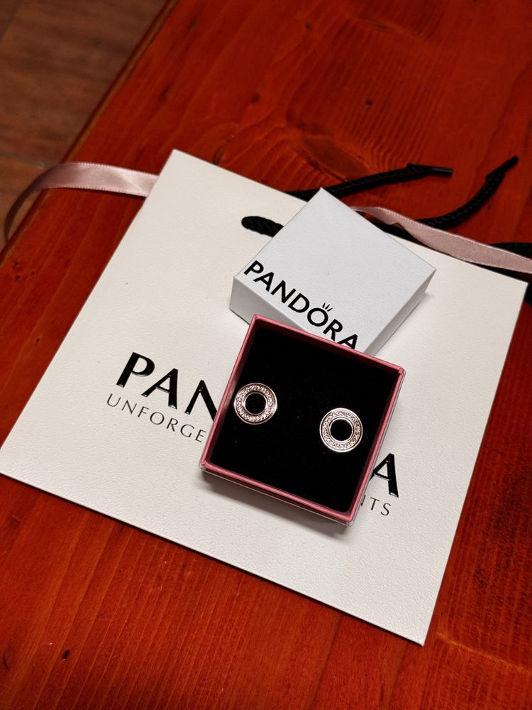 Пандора обеци Pandora