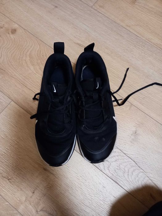 Маратонки  Nike 39 номер