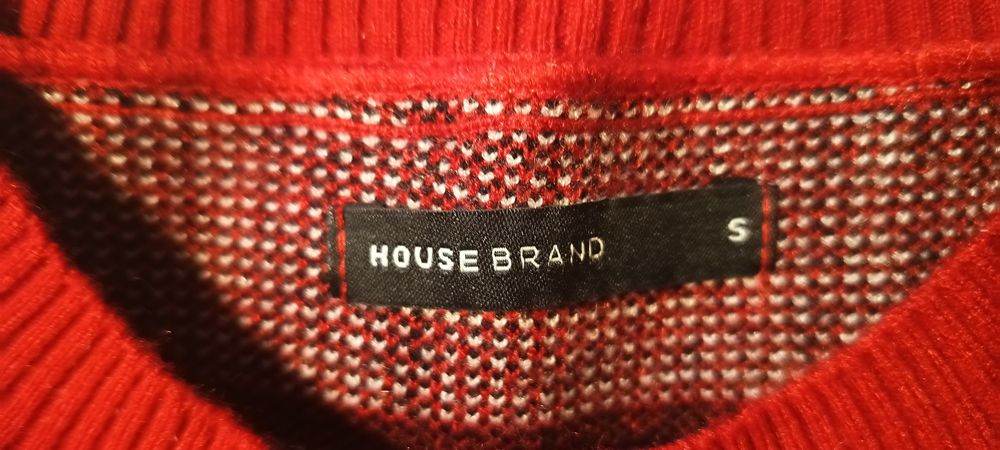 Vesta de Crăciun, Reserved (S)