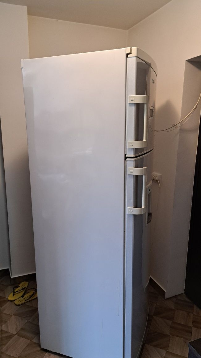 Vand frigider Beko No Frost