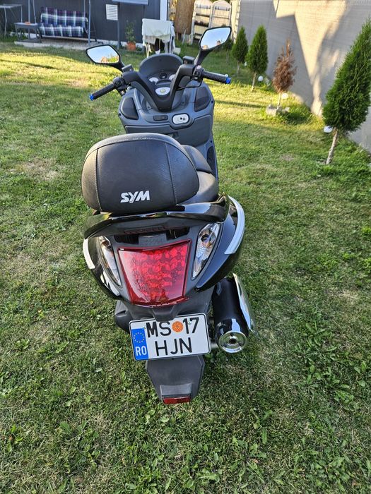Scuter Sym Joymax 125