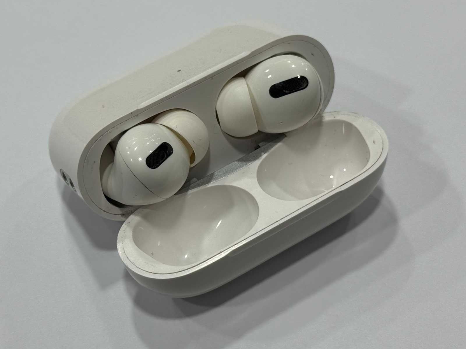 Слушалки Apple AirPods Pro