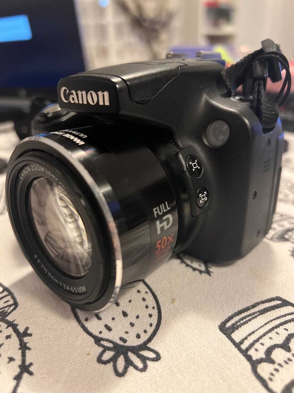 Фотоапарат Canon SX50HS