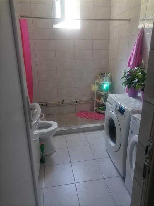 Дава се под наем Тристаен апартамент в Пловдив, Кършияка - 95 кв.м за 382.5 € - Снимка #2