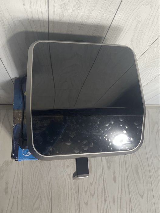 Friteuza cu aer cald midea