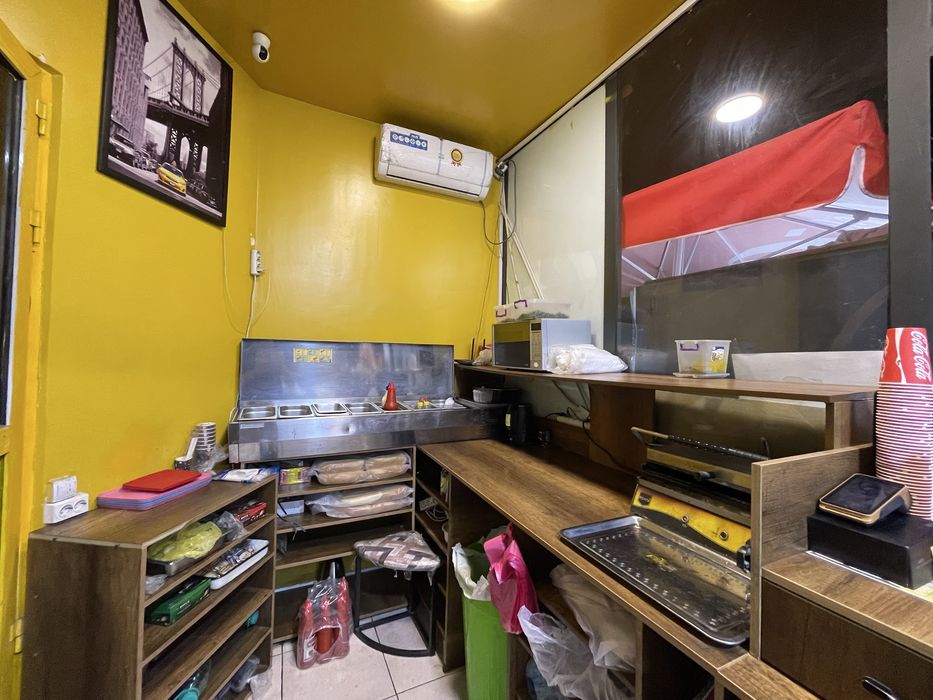 Fast food  biznes sotiladi.