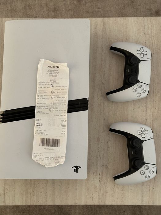 PS5 Pro 2TB Extra Garantie tip Casco 2 ani + 2 controllerre + Jocuri