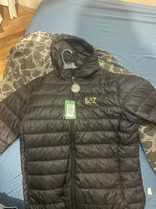 Ea7 пролетно яке