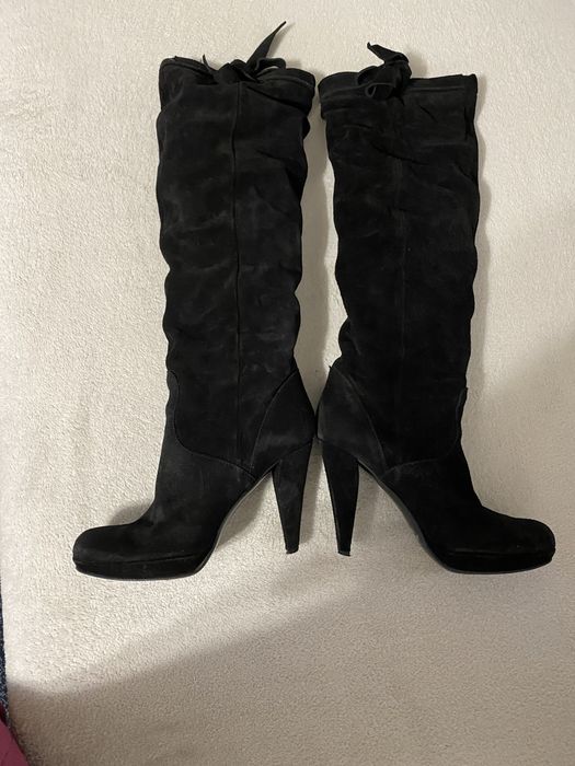 Cizme piele intoarsa