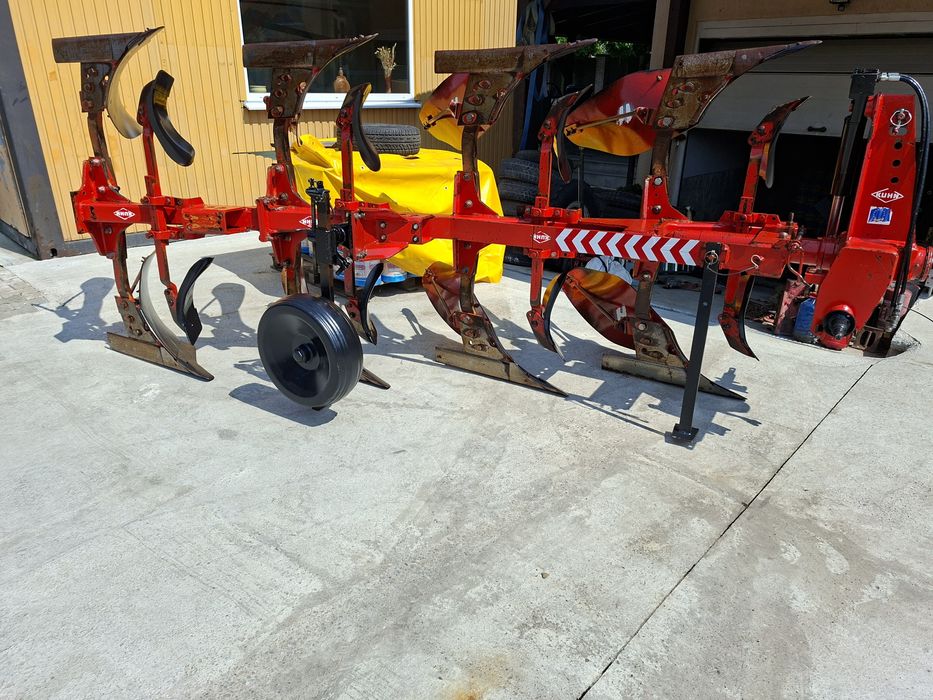 Plug reversibil 4 brazde Kuhn (Huard)