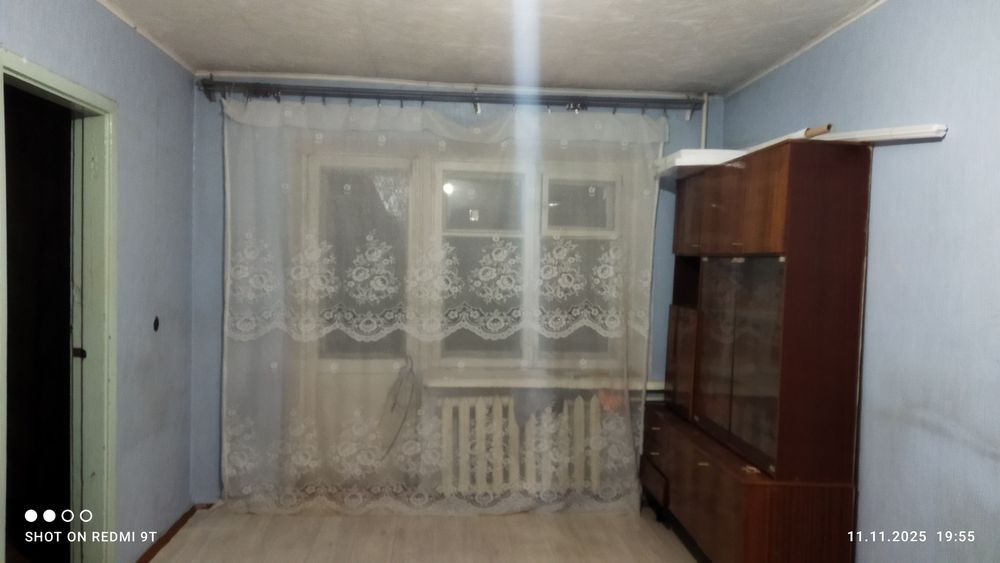 Продается 2х ком в районе аблакетка.блакетке ,на 2 этаже с балконом  3