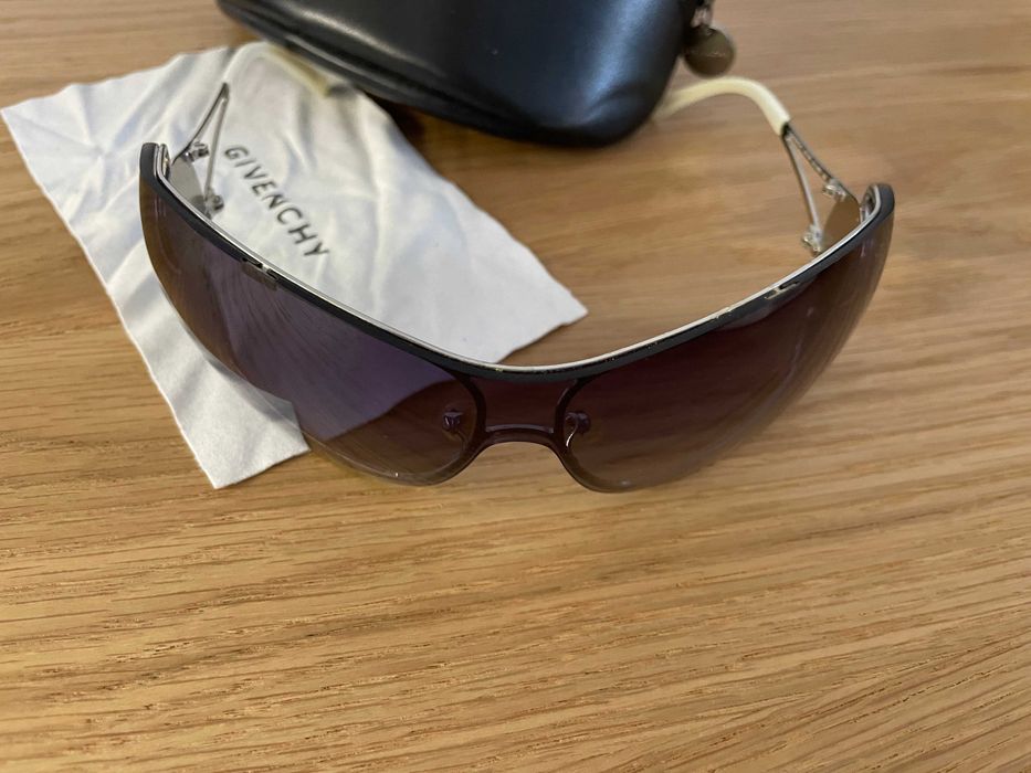 Слънчеви очила GIVENCHY