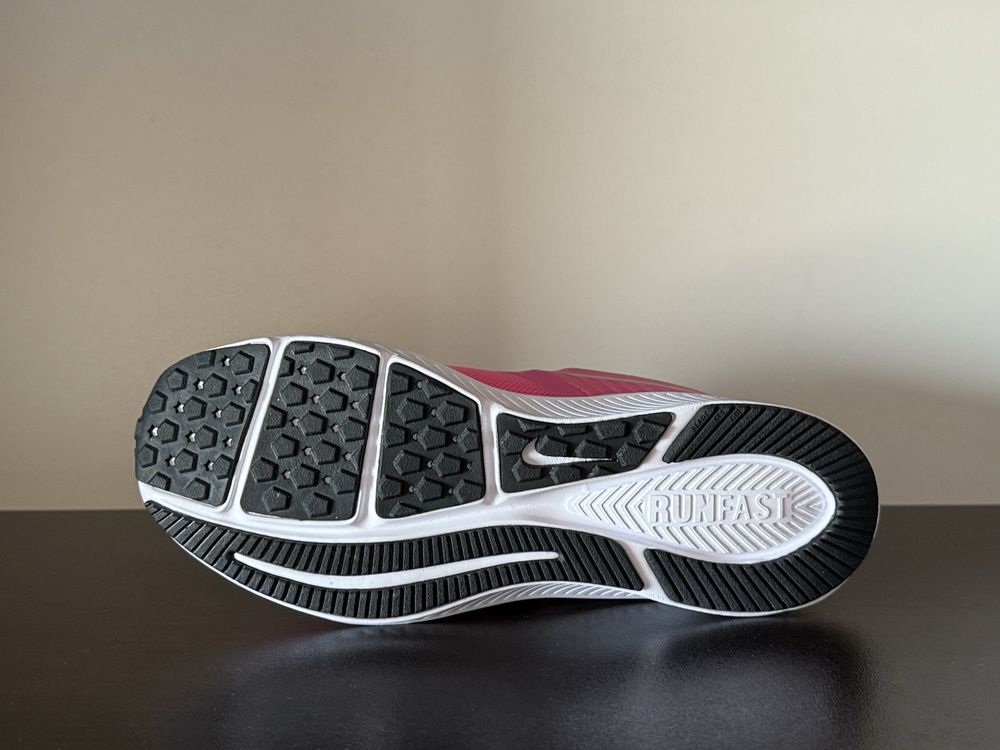 Nike Star Runner 2 GS 36номер 23см Стелка Нови без Кутия