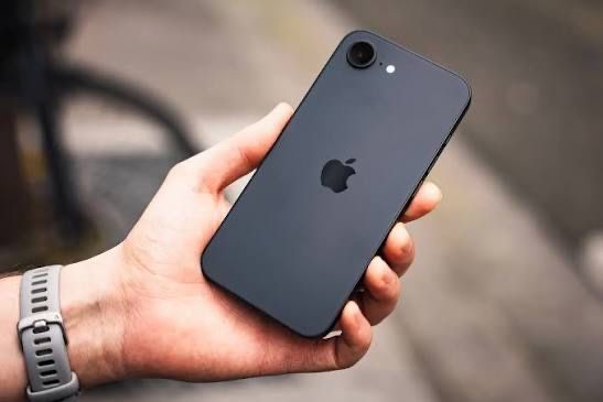 iPhone 16e обмен