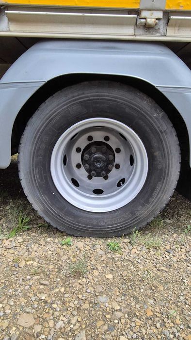 Mercedes-Benz 2003