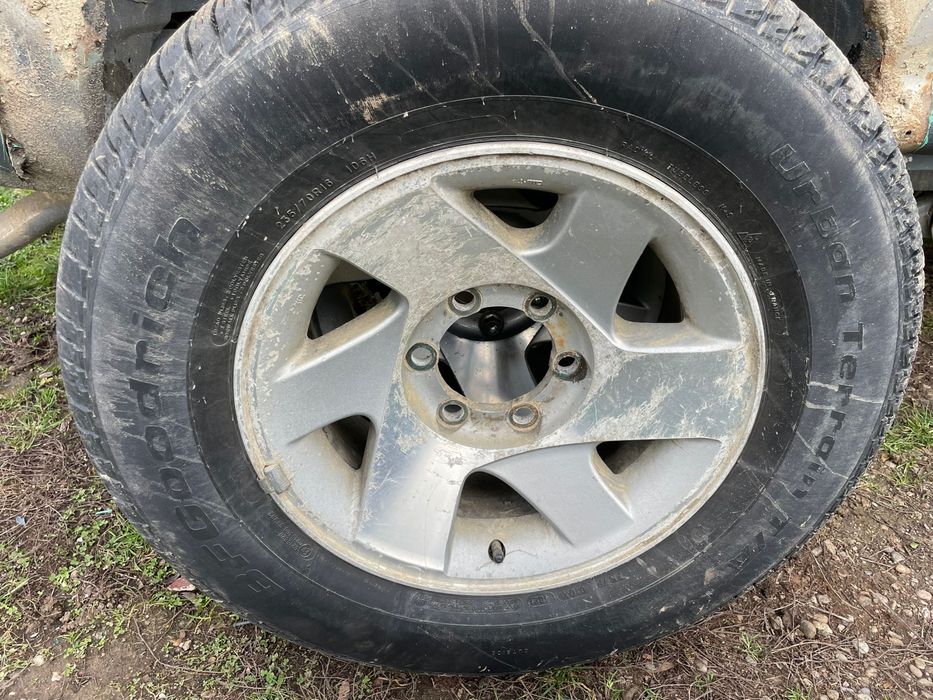 Jante cu anvelope Mitubishi Pajero