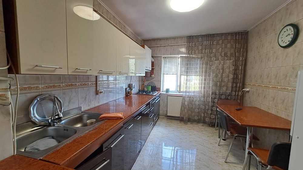 Apartament 3 camere decomandat