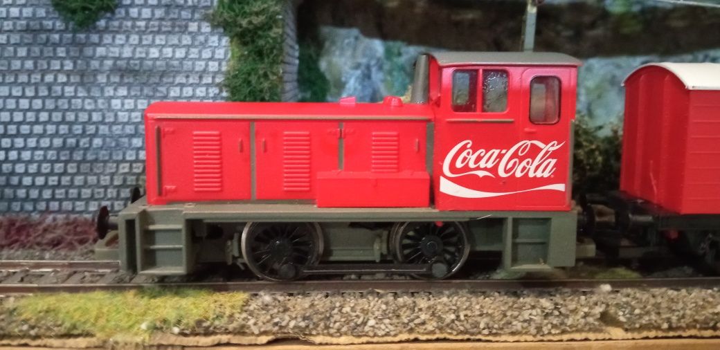 Ser trenuleț electric aniversar Coca-Cola Scara HO, hornby