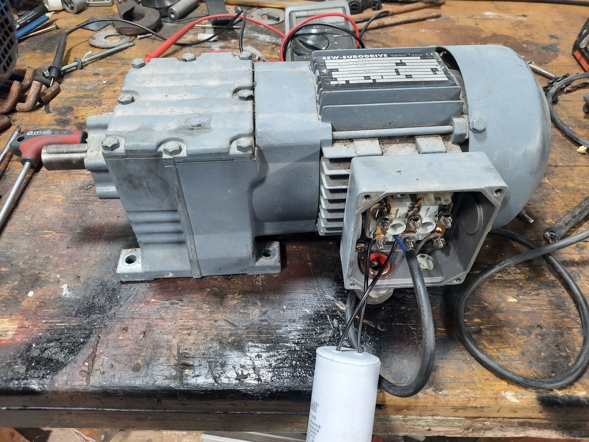 Motor cu reductor