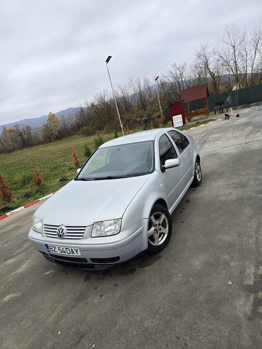 Vând Volkswagen Bora