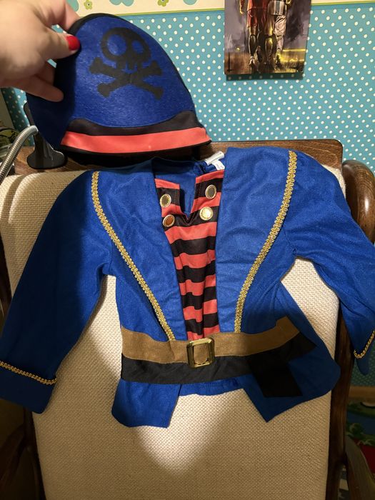 Costume de Halloween marimea 7-9 ani.