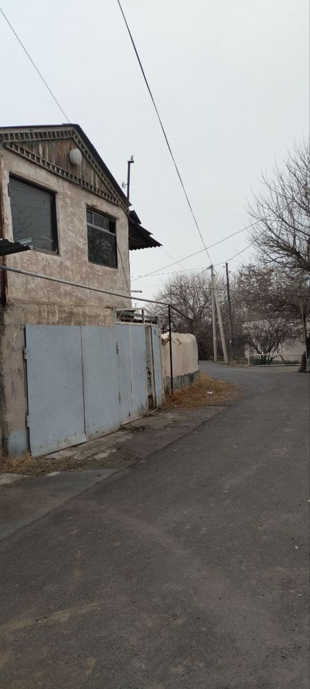 Zudlik bilan! HOVLI SOTILADI!