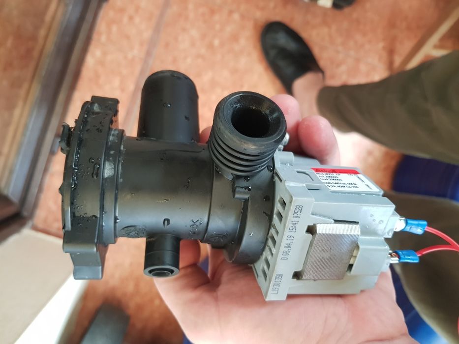 Pompa apa Ariston Model AMD Univ.