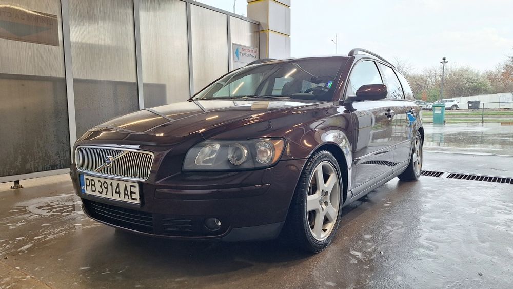 Volvo v50 T5 220 коня