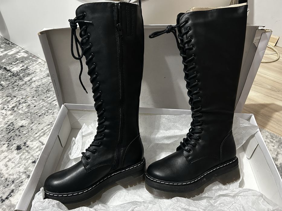 Чисто нови ботуши на CTW