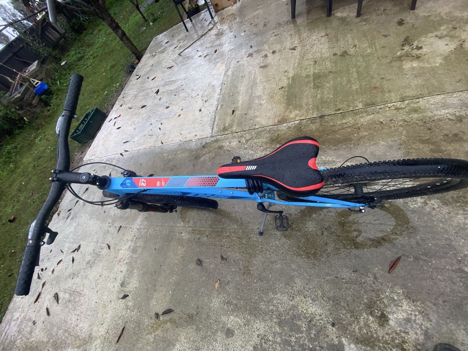 Vand bicicleta dhs terrana 27 care functioneaza impecabil