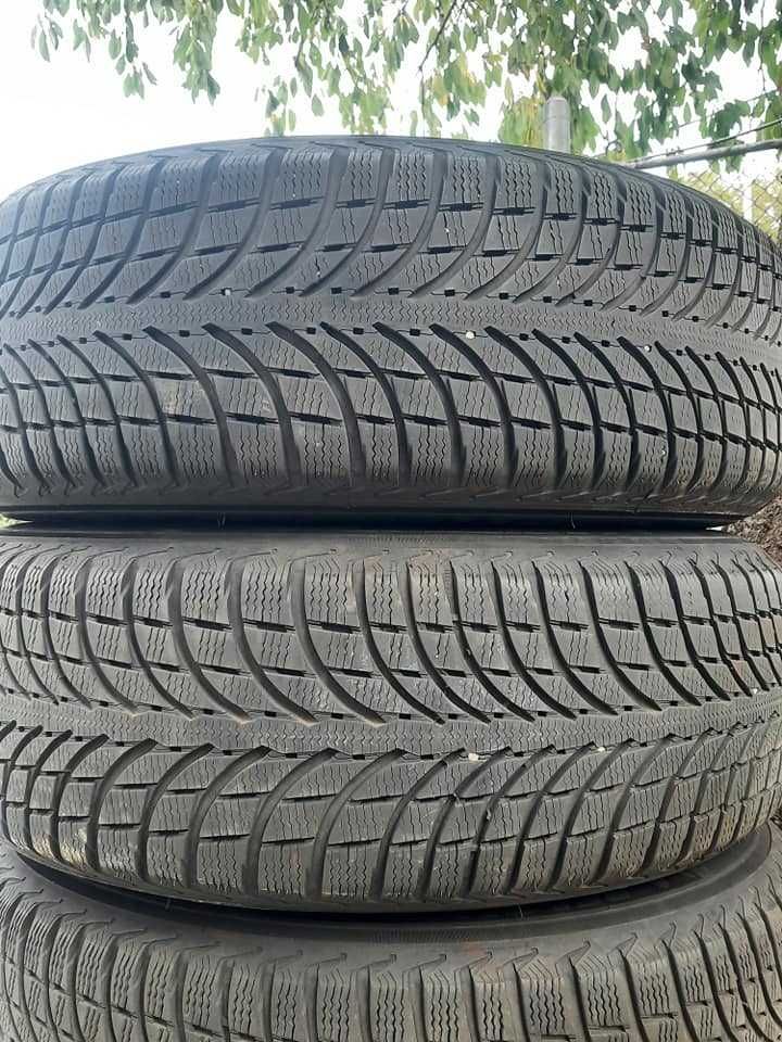 4 Броя 215/70/16 Michelin 2x6,2mm 2x5,2mm