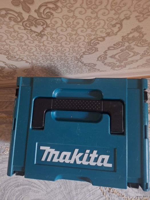 Штраварез Макита