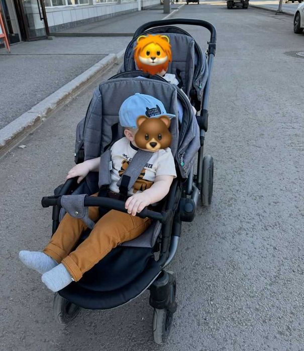 Коляска для двойни / близнецов / двоих