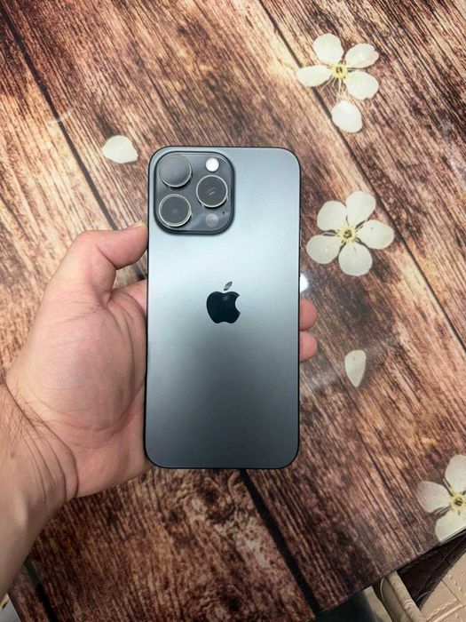 iPhone 15 Pro Max 256GB – stare impecabila, baterie 90%