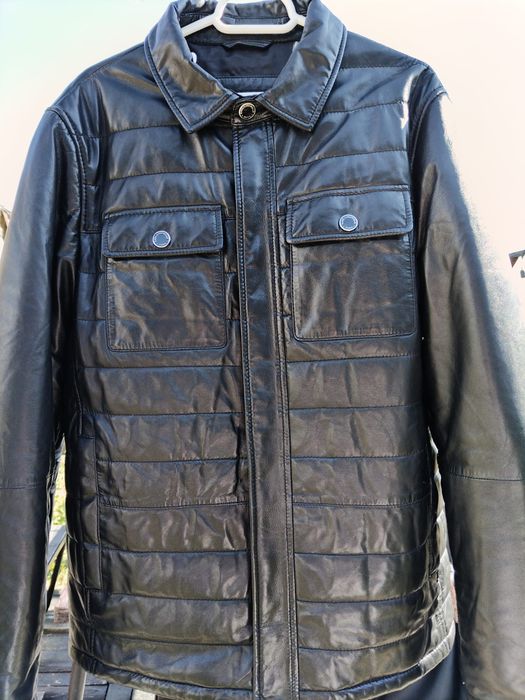 Vând geaca piele naturala Karl Lagarfield