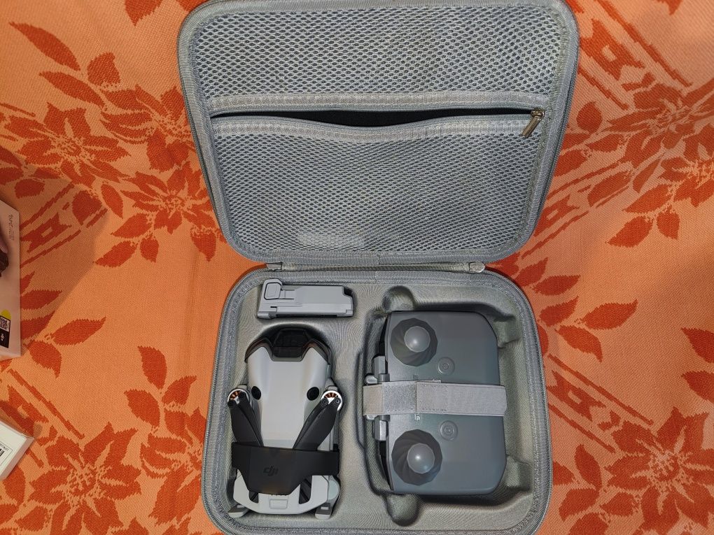 Дрон DJI 4 mini pro, почти чисто НОВ  нов с няколко тестови полета